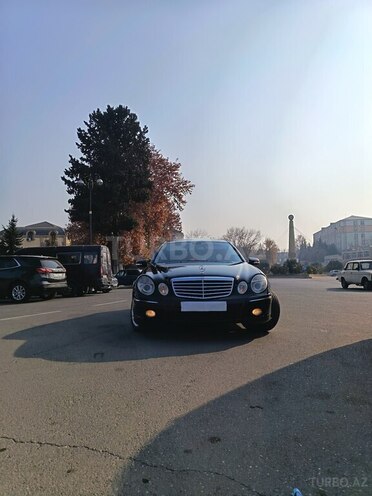 Mercedes E 270 2002, 260,548 km - 2.7 l - Qazax