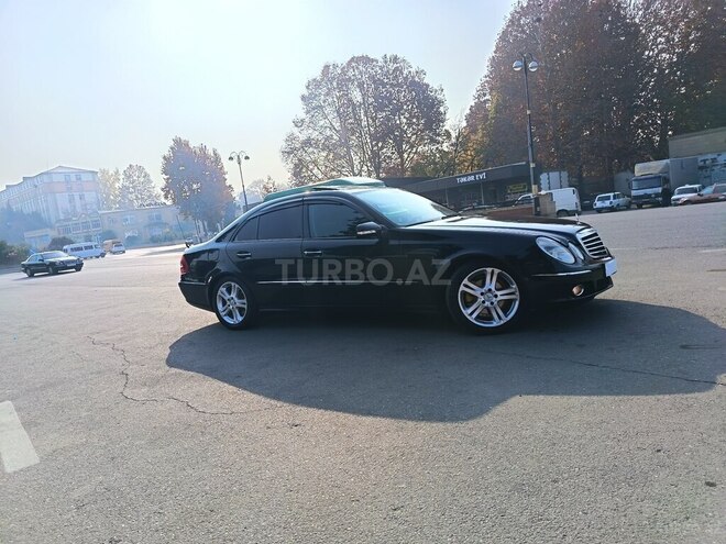Mercedes E 270 2002, 260,548 km - 2.7 l - Qazax