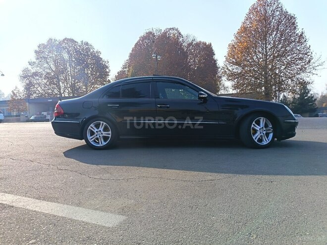 Mercedes E 270 2002, 260,548 km - 2.7 l - Qazax