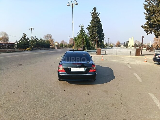 Mercedes E 270 2002, 260,548 km - 2.7 l - Qazax