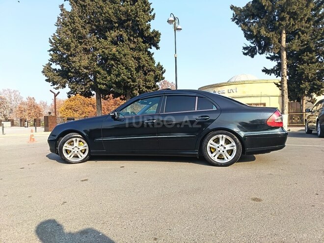 Mercedes E 270 2002, 260,548 km - 2.7 l - Qazax