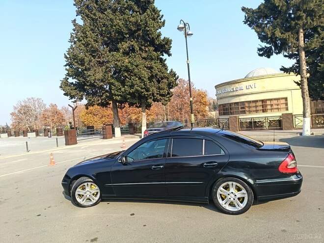 Mercedes E 270 2002, 260,548 km - 2.7 l - Qazax