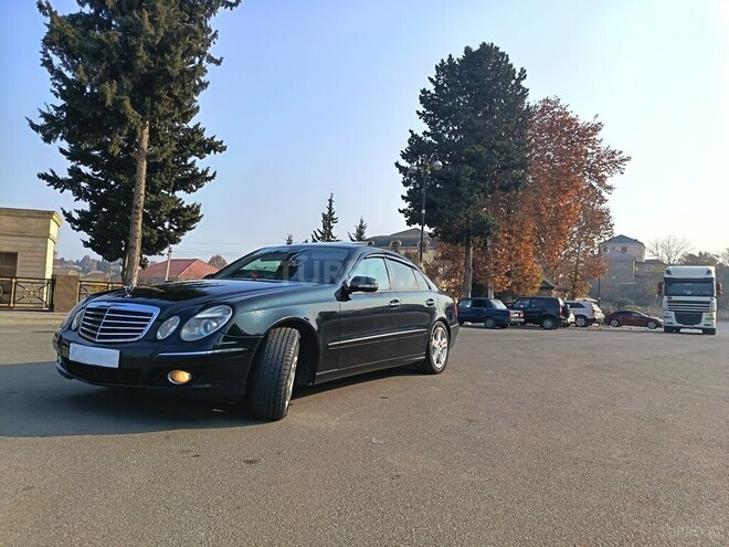 Mercedes E 270 2002, 260,548 km - 2.7 l - Qazax