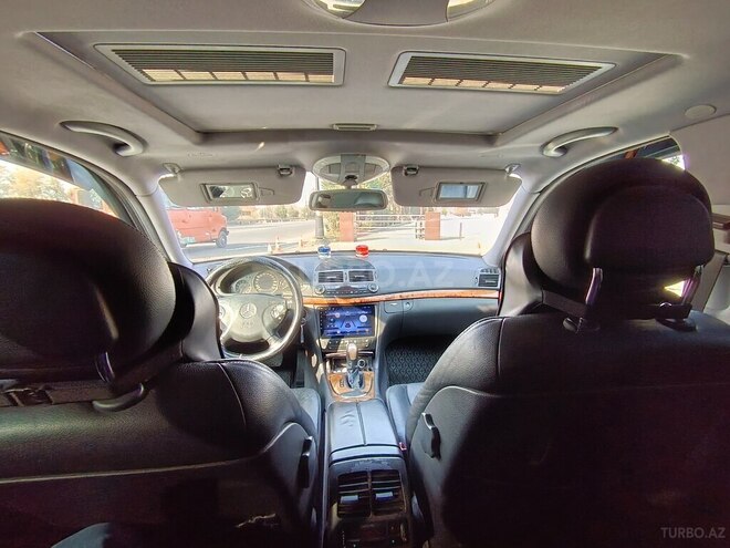 Mercedes E 270 2002, 260,548 km - 2.7 l - Qazax