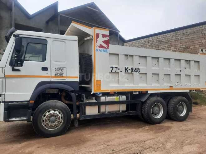 HOWO Sinotruk 2023, 88,500 km - 11.0 л - Gəncə