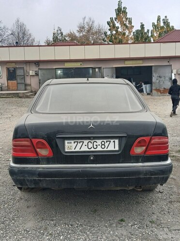 Mercedes E 280 1997, 350,000 km - 2.8 l - Qusar