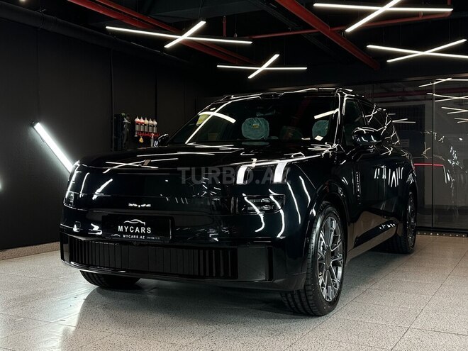 Lynk & Co 900-2