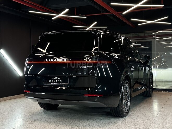 Lynk & Co 900-5