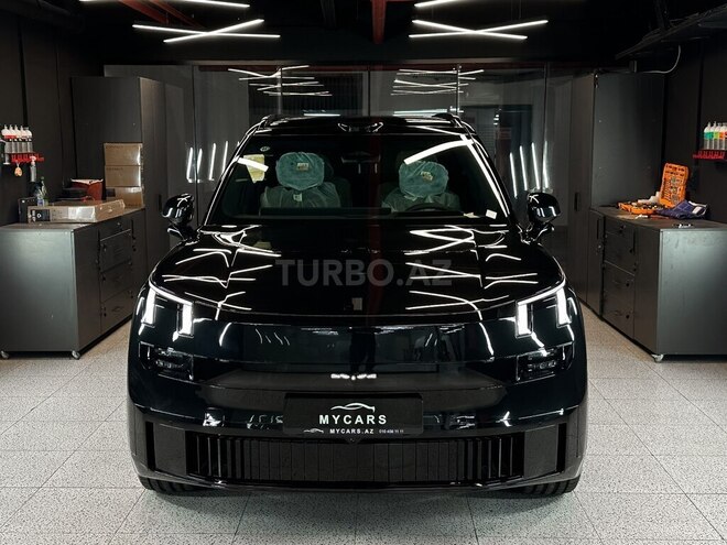 Lynk & Co 900-3