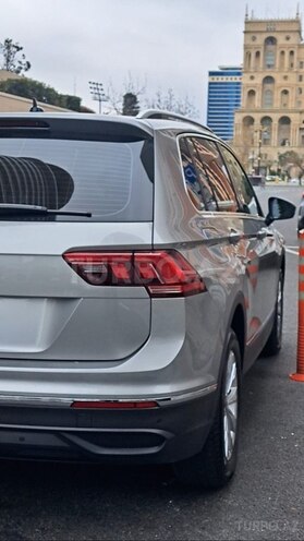Volkswagen Tiguan 2021, 48,000 km - 1.4 л - Bakı