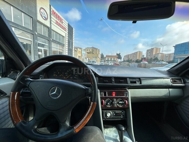 Mercedes E 200 1993, 347,000 km - 2.0 l - Sumqayıt