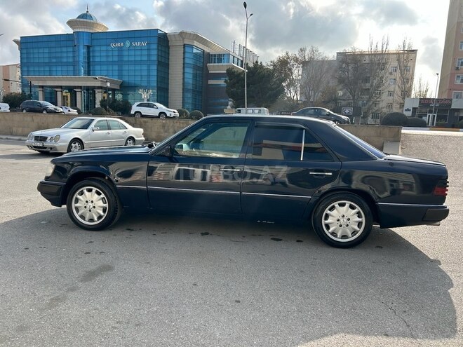 Mercedes E 200 1993, 347,000 km - 2.0 l - Sumqayıt