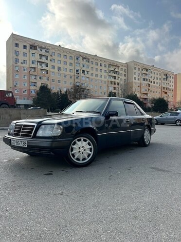 Mercedes E 200 1993, 347,000 km - 2.0 l - Sumqayıt