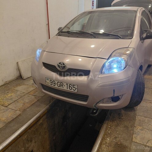 Toyota Vitz 2007, 173,000 km - 1.3 l - Bakı