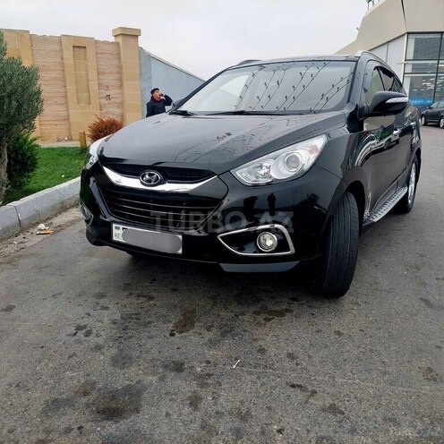 Hyundai ix35 2013, 205,000 km - 2.0 л - Biləsuvar