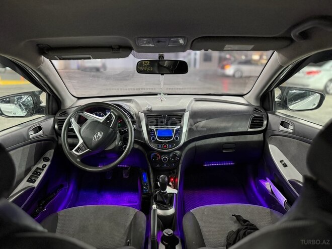 Hyundai Accent 2013, 320,000 km - 1.4 l - Gəncə