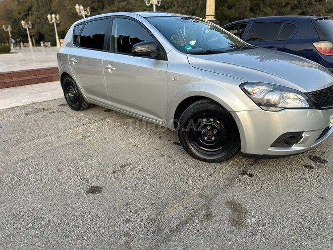 Kia Ceed 2010, 250,000 km - 1.4 л - Bakı