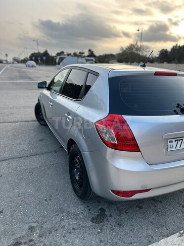 Kia Ceed 2010, 250,000 km - 1.4 л - Bakı