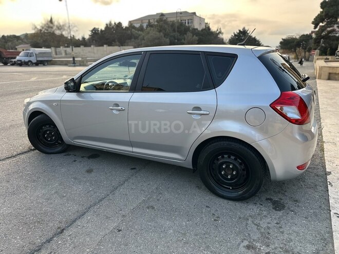 Kia Ceed 2010, 250,000 km - 1.4 л - Bakı