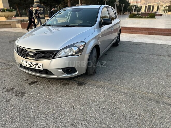 Kia Ceed 2010, 250,000 km - 1.4 л - Bakı