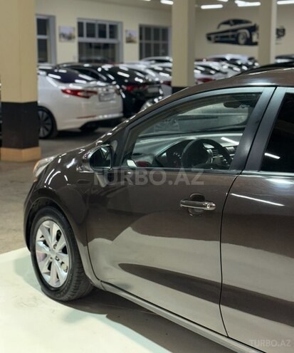 Kia Rio-9