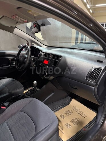 Kia Rio-14