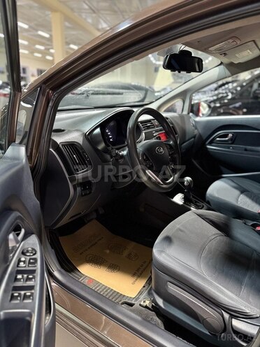 Kia Rio-15