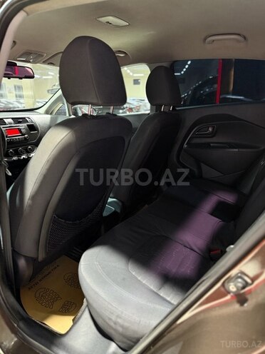 Kia Rio-19