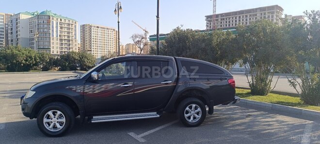 Mitsubishi L200-7
