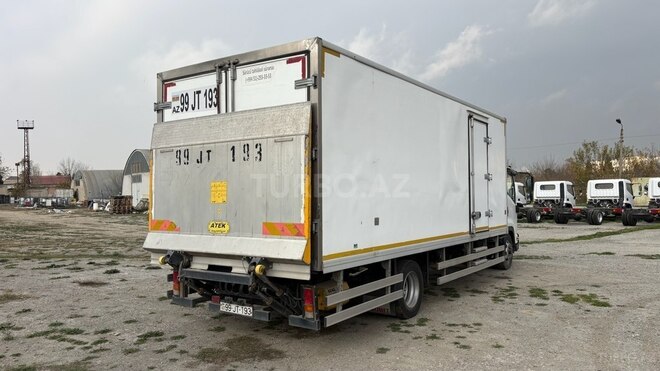 Isuzu  2017, 431,499 km - 5.2 l - Bakı