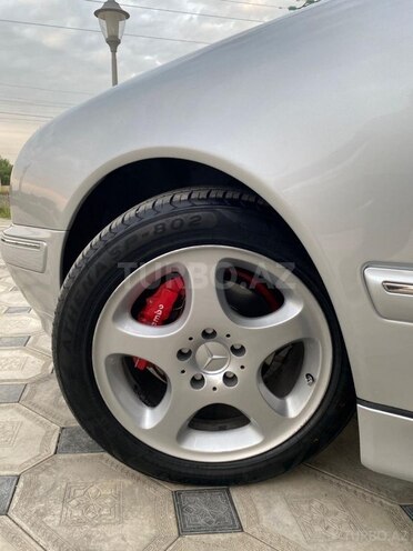 Mercedes E 240 2000, 320,000 km - 2.4 l - Saatlı