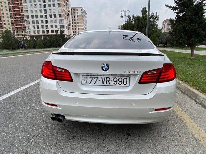 BMW 528 2015, 150,000 km - 2.0 l - Bakı