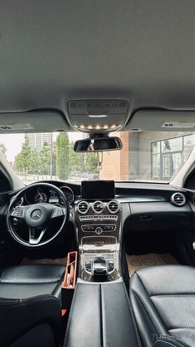 Mercedes C 300-9