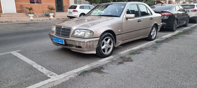 Mercedes C 240 2000, 235,000 km - 2.4 л - Bakı
