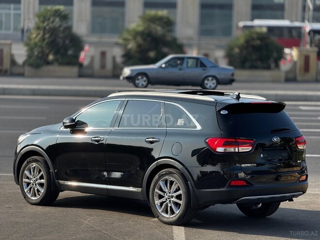 Kia Sorento-4