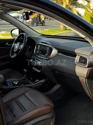Kia Sorento-10