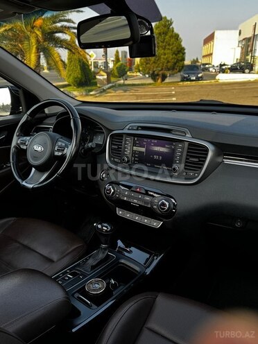 Kia Sorento-16