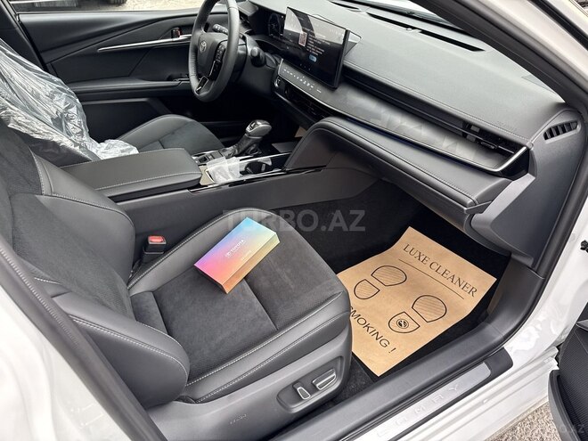 Toyota Camry-8