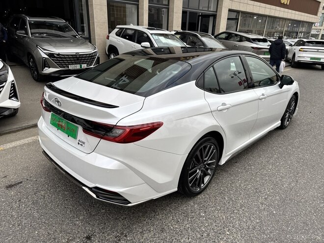 Toyota Camry-5