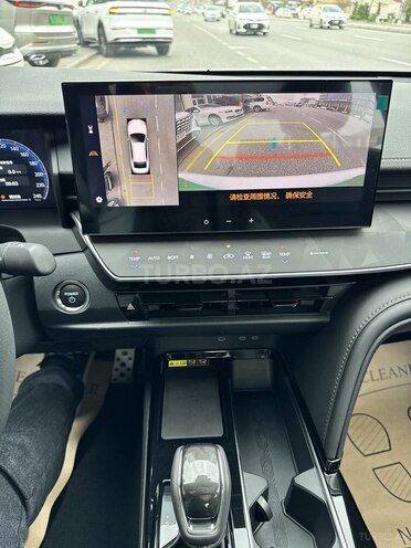 Toyota Camry-15