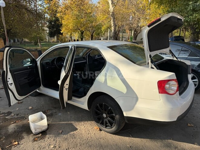 Volkswagen Jetta 2010, 280,600 km - 1.6 л - Mingəçevir