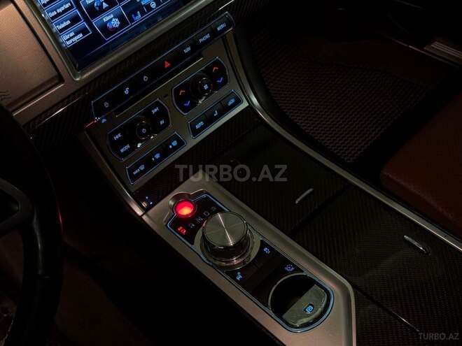 Jaguar XF 2014, 160,000 km - 2.0 l - Gəncə