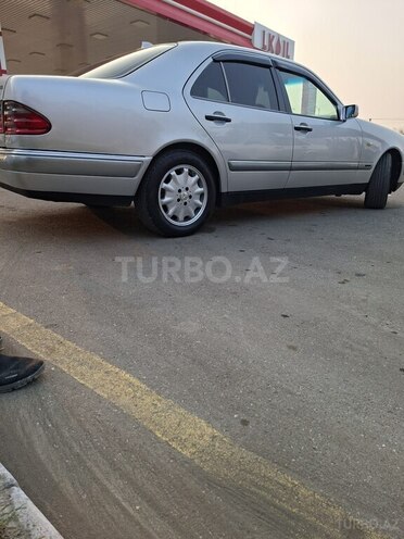 Mercedes E 280 1997, 335,869 km - 2.8 l - Ağcabədi