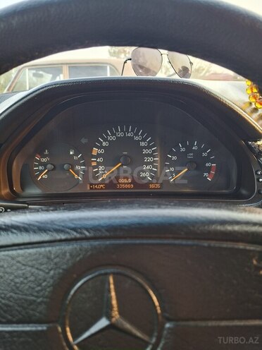 Mercedes E 280 1997, 335,869 km - 2.8 l - Ağcabədi