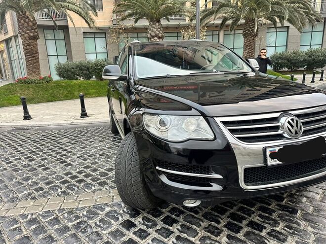 Volkswagen Touareg 2008, 322,000 km - 4.2 л - Bakı
