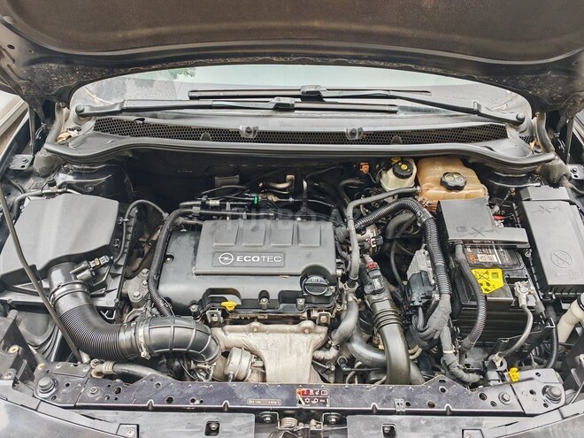 Opel Astra 2011, 215,000 km - 1.4 l - Bakı