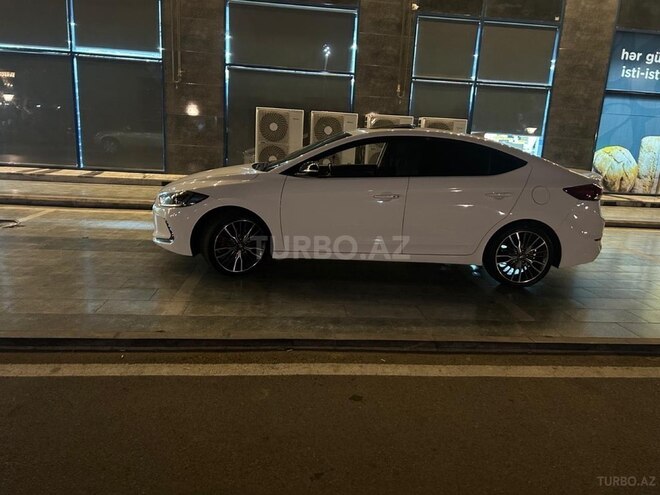 Hyundai Avante 2015, 255,000 km - 1.6 л - Bakı