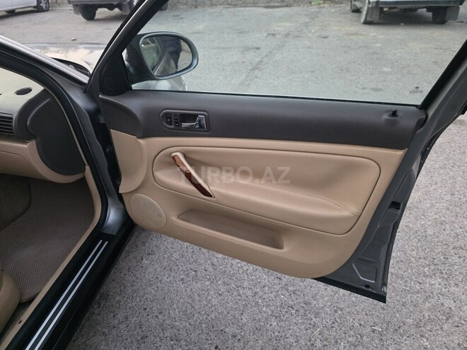 Volkswagen Passat 2004, 289,000 km - 1.8 л - Şamaxı