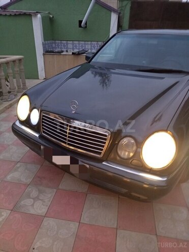 Mercedes E 240 1999, 336,000 km - 2.4 l - Bakı