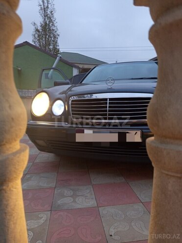 Mercedes E 240 1999, 336,000 km - 2.4 l - Bakı